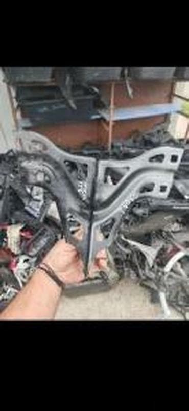 automobile rs: AUDI Q3 NOSAC KRILA 8U0821135 8U0821136 | Audi a1  a3 a4 a5 a6 a7 q3 — 1