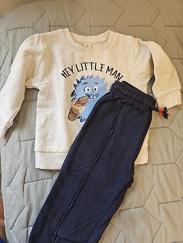 teksas jakne za devojcice: 400 din jedna trenerka, velicina 86Komplet trenerkica za dečaka – 2 — 5