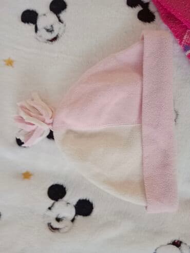 kupaci kostim mala sirena: Kapa i šal za male devojčice
Veličina za 2-3 god 
Cena 300 din komplet — 2