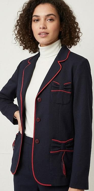 Ženski sako – tamnoplavi sa crvenim paspulom - Klasičan kroj sa