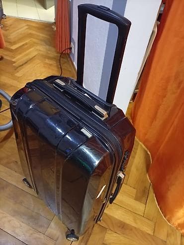 pepco torbe za plažu: Tvrdi kofer sa 4 točka, crne boje OKO. 65 40 25. MIRJEVO - — 9