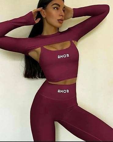 parfum de ma: Ženski sportski komplet “AMOR/AMORE” – top i helanke - Dvodijelni set — 3