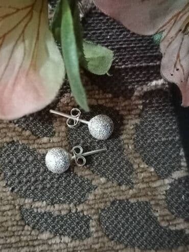 srebrna ogrlica sa krsticem: Screwback earrings, Material: Silver — 2