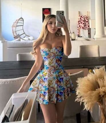 leprsava haljina: ⚜️new collection⚜️
🌟 haljina 🌟
velicina univerzalna odgovara za sml — 5
