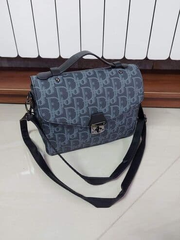 torba za obucu: Cena torbi 2450
Cena kaisa 1.700
Cena novcanika 1.700
Alb sa porezom — 6