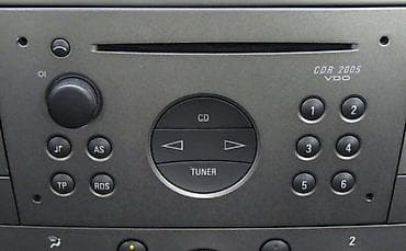 elektronika nis: RADIO / CD ZA OPEL VECTRA C | Polovni originalni delovi za Opel — 1