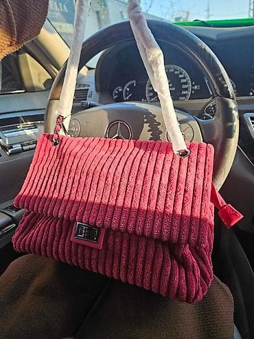 lv muske torbice: Set ženske torbe – različiti modeli 🛒 2,199 dinara. 1) Guess mini — 4