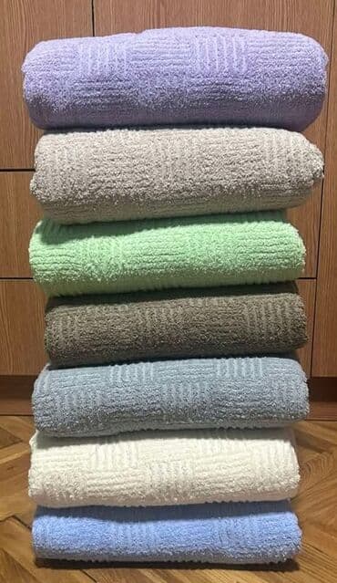 Ćebad i pokrivači: 🍃Frotirski prekrivači🍃 🍃Dimenzije-200*200 🍃Dostupne boje — 5