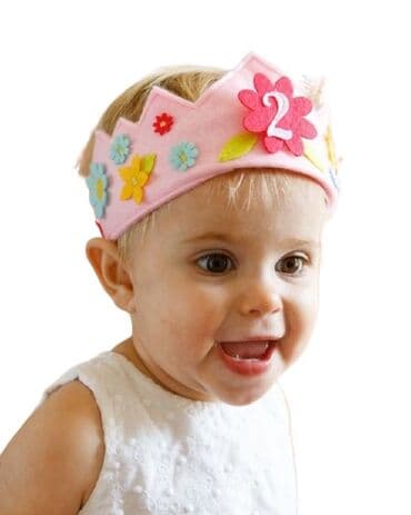 de mazzio cizme: Ručno rađene rođendanske krune za slavljenike, prilagođene uzrastu i — 3