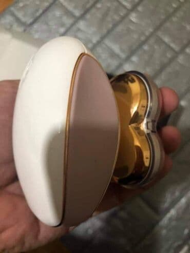 Electric Epilators: Flawless legs Cena 2150 din Sadrži 4 rotirajuće glave sa pozlatom od — 5