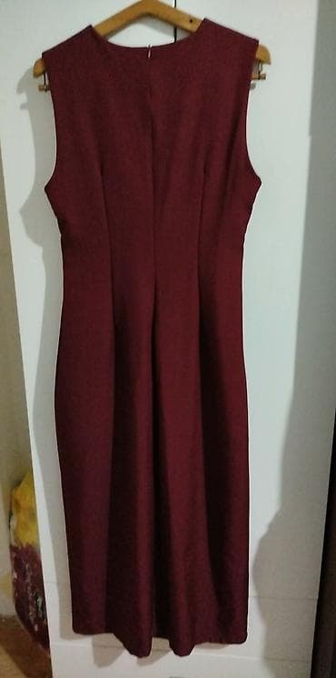 haljine cena: Elegantna midi haljina bez rukava u boji bordo vina. - Kroj: ravna — 2