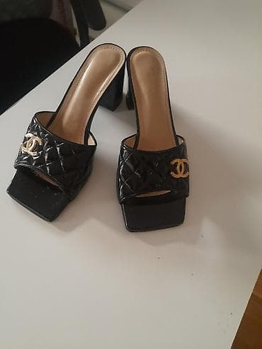 Slippers: Crne klompe/sandale sa blok potpeticom, Chanel Paris, veličina 39. - — 9