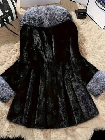 ODMAH DOSTUPNO!!! Vel:2XL (EU 48) Cena:6000din Dimenzije: Grudi