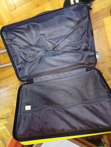 veliko prstenje: Tvrdi kofer na točkiće – veličina velika. oko 75 45 30 — 9