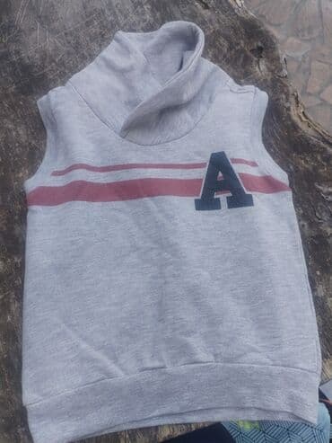 kapice za bebe: H&M dzemperak decaci vel 98/104 +poklon Super ocuvan Poklon beba — 2