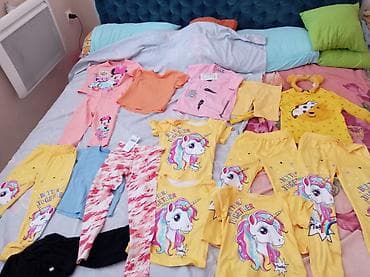 zimske kape za decu: Dečiji komplet garderobe – šarene majice, trenerke i pidžame sa — 10