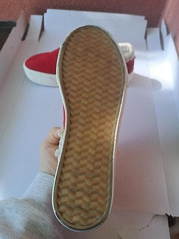 and 1 harmonika patike: Ženske slip-on patike CABIN, veličina 37. Gaziste 23,5 cm.Visina — 6