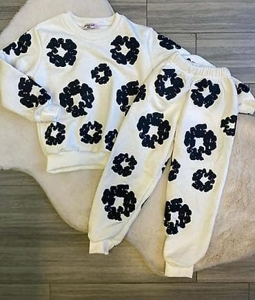 Pantalone: Dečiji komplet trenerke – duks + donji deo
Od 3 do 10G
2600 din 💥 — 6