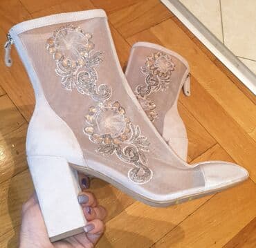batch kod parfem: Ankle boots, 37.5 — 11