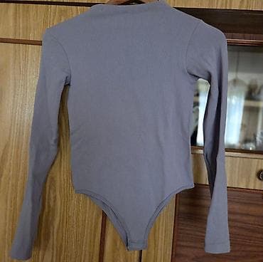 Lične stvari: Paket ženske odeće (4 komada) 1) US Polo Assn. dugačka polo majica - — 2