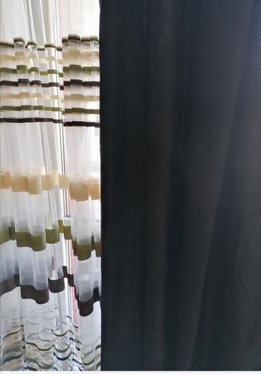 Single, color - Black