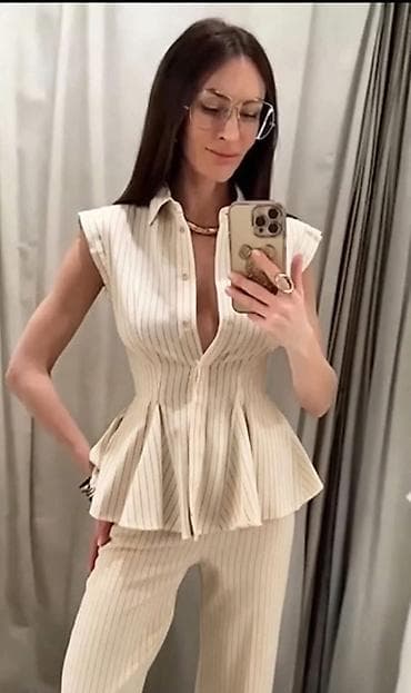 kosem: Ženski komplet sa prugama – bluza sa peplum krojem i pantalone - — 4