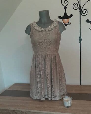 Kape i aksesoari: Krem haljina sa biserima s vel — 2