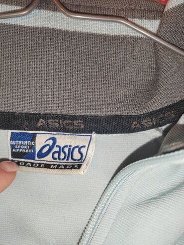 pepco spavacice za trudnice: Svetloplava sportska jakna sa rajsferšlusom marke Asics. Jakna ima — 3