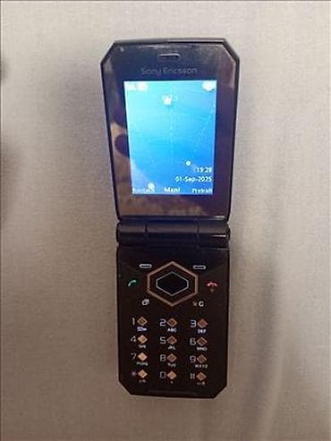 Sony Ericsson F100i Telefon kao nov,baterija dobra,punjač,srpski