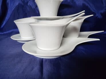 porcelanske solje za caj: Solje nove,vintaz porcelanske. Solje lep oblik. Cena je — 4