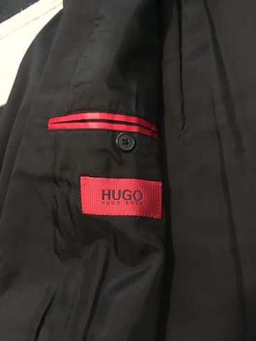 kaput m: HUGO BOSS crni sako vel.54 — 2