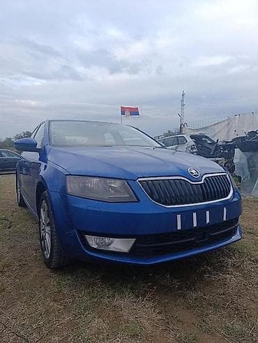 prodaja kola: STOP SVETLA ZA ŠKODA OCTAVIA OD 2013. DO 2017. GOD. | SKODA OKTAVIA — 2