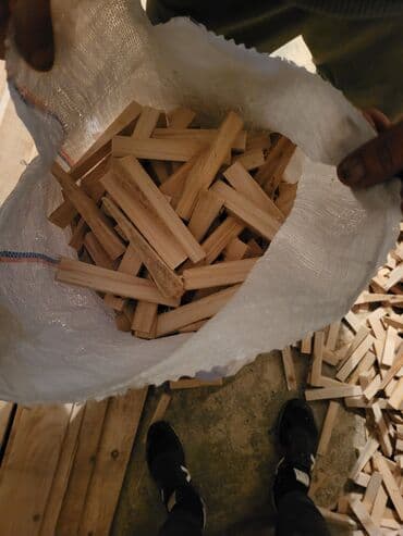 saracki alat prodaja: Drvene kajle za ugradnju stolarije
dzakovi od 500kom — 2