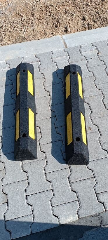 Donji delovi trenerke: Parking stoper dužine 85cm Širine 15cm Visine 10 cm Zaštitite svoj — 6