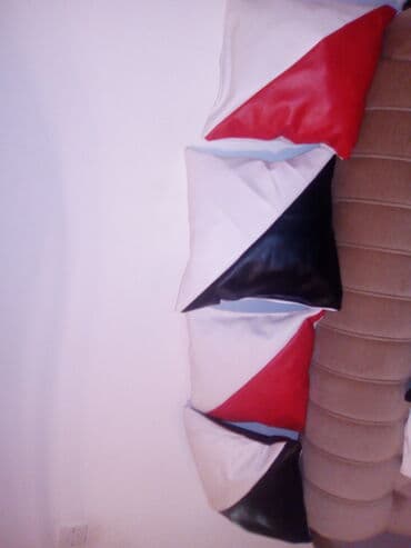 forma nova plakari: Jastuci od eko koze — 1