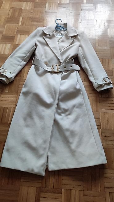 Muška odeća: Elegantni ženski kaput sa pojasom – boja slonovače (krem/bela). - — 3