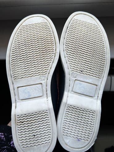 plisana igracka masa i meda igracke: Low shoes, Size - 34 — 3