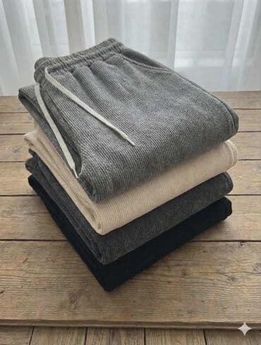 Trousers: 2 donja dela 2300 din✨️
S M L XL 2XL 3XL🌼
Somot 💚 — 3