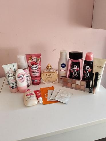 Ostalo: Set kozmetike i šminke Sadržaj seta -Motivation parfem 80 ml - Balea — 1