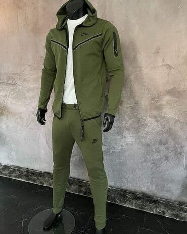 nike tech fleece trenerke komplet: Top Ponuda . NIKE TECH FLEECE TRENERKE Cena 4400 dinara Veličine S M — 23