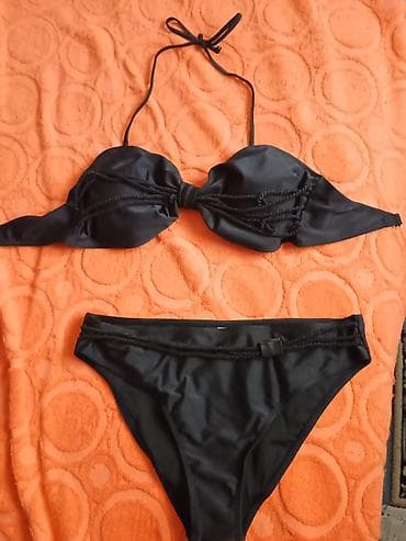 bonatti kupaci c korpa: Crni dvodelni kupaći kostim - Model: bikini sa korpama i gaćicama — 1