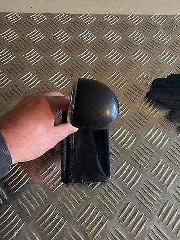 multimedija za kola: RUCICA MENJACA ZA AUDI A4, A4 ALLROAD, A5 . OD 2004. DO 2016. GOD — 1