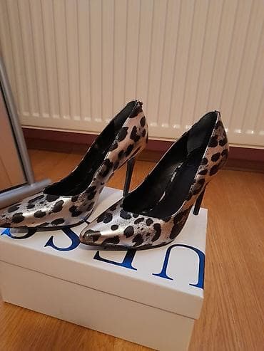 Guess, elegantne salonke!
