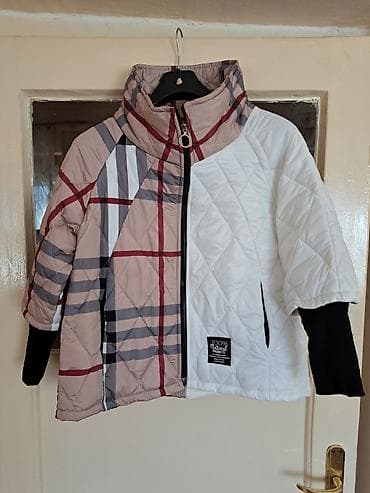 reebok pump patike: Ženska kratka prošivena jakna sa visokim kragnom, modernog — 1