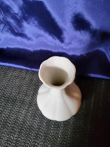 Vaza nova,rucni rad Royal KPM Nemacka 1950 do 1970god. Nemacka bela — 3