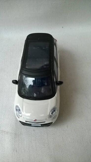 paklene ulice 5: Burago fiat 500L, nov — 3