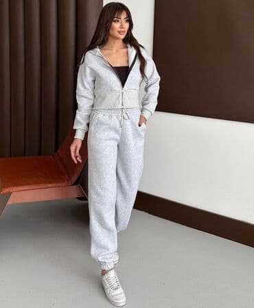 Shirts, blouses and tunics: L11. Termo kompleti Veličine : S M L Boje : crna siva bordo Cena  — 2