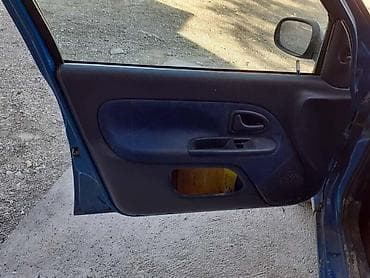 čamac za prihranu ribe: ENTERIJER CLIO 2 ZA RENAULT CLIO — 4
