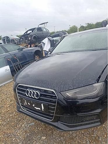 1.4 benzin: B8.5 DESNO KRILO ORIGINALNO ZA AUDI A4 OD 2012. DO 2015. GOD. | AUDI — 2