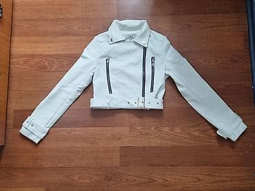 Bela kozna jakna S velicina. Novo na lalafo.rs Bela kozna jakna S velicina. Novo